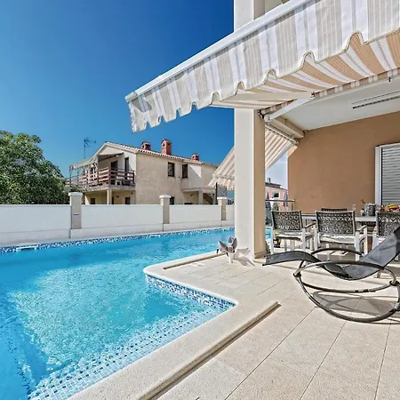 Ferienhaus Four-bedroom Holiday In