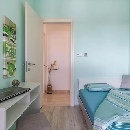 Four-bedroom Holiday In Ferienhaus *