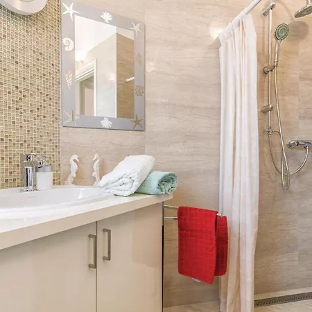 Four-bedroom Holiday In * بيروغ